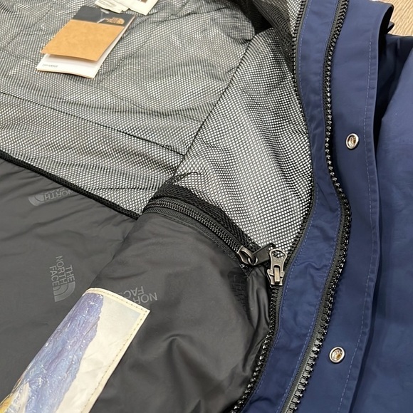 The North Face Blue and Black Jacket - Picture 8 of 13